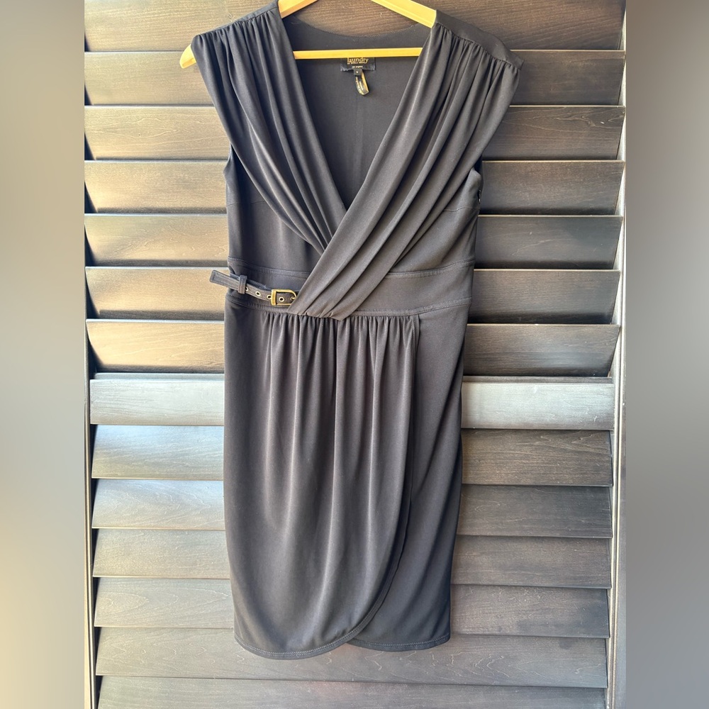 Laundry By Shelli Segal Size 6 Black Stretchy Dress Side Zip Belt Detail LBD